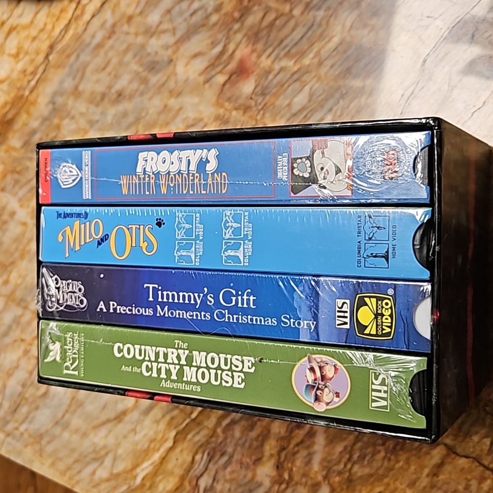 4 VHS Christmas Videos - NEW